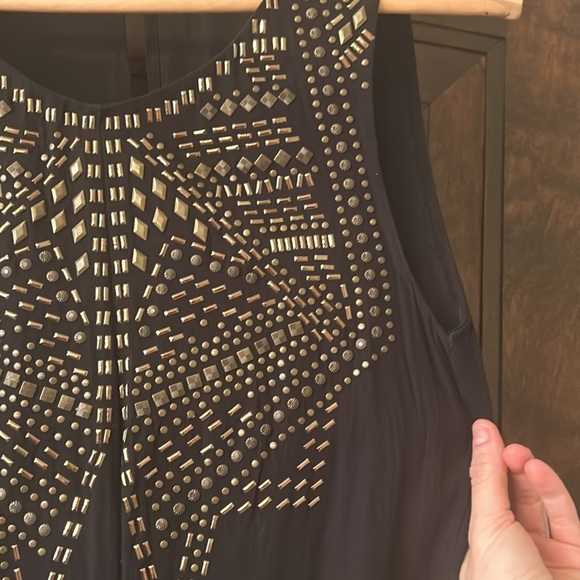 LBD with stunning detail by Twelfth Street by Cynthia Vincent. - Picture 7 of 8